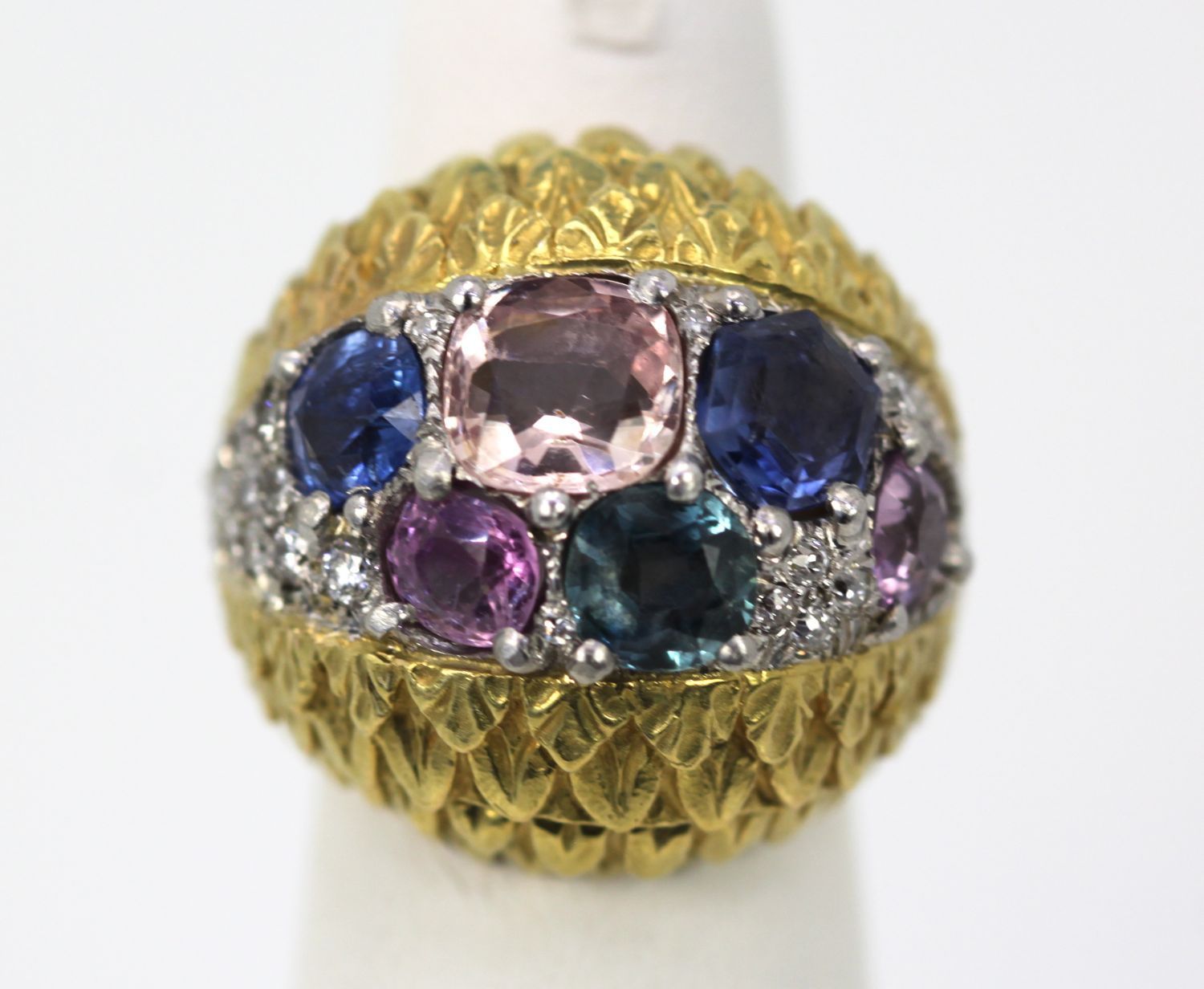 David Webb Fancy Sapphire Bombe Ring - Detail View 1 | Cris Notti Jewels